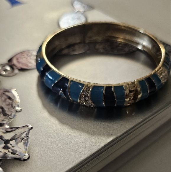 Vintage Gold Tone Sequin Enamel & Rhinestone Cuff Clamper Bracelet. - Picture 9 of 14